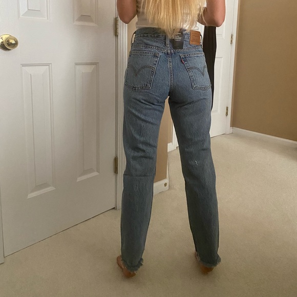 Levi Wedgie Mom Jean High Rise - Picture 8 of 9